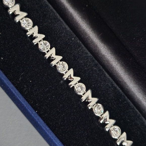 "MOM" Tennis Bracelet - Picture 5 of 11